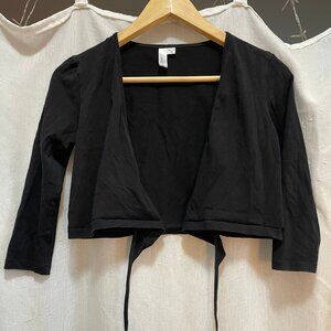 Black Tie-Front 3/4-Sleeved Crop Top